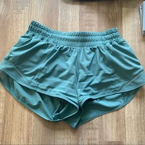 LULULEMON SHORTS SIZE 4